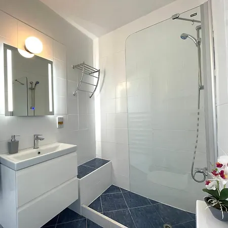 Sea View Penthouse-style * Klorakas