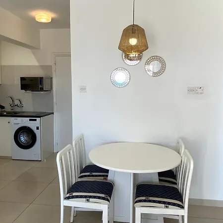 Sea View Penthouse-style Klorakas