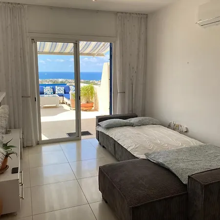 Sea View Penthouse-style 아파트