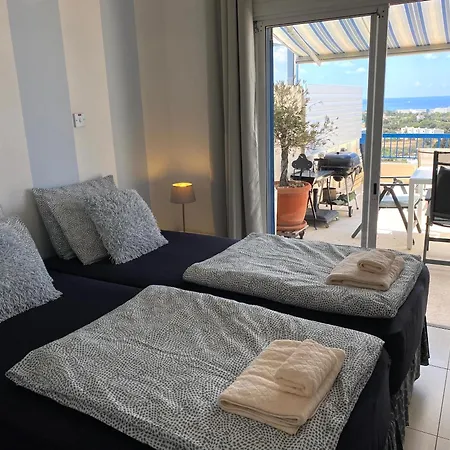 Sea View Penthouse-style 아파트