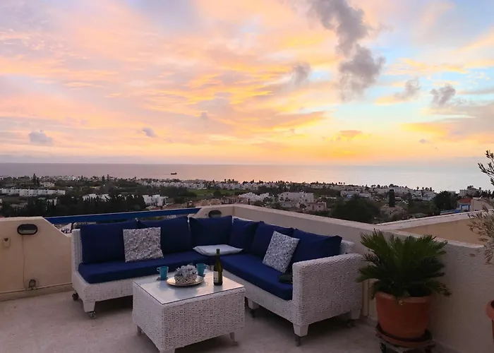 Sea View Penthouse-style *