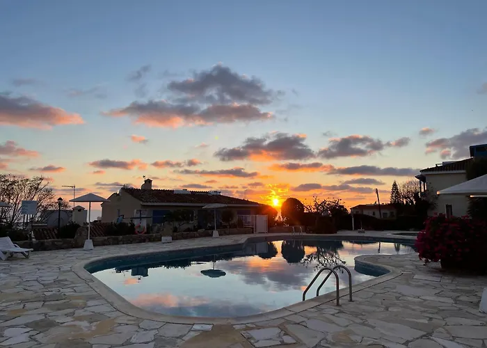 Sea View Penthouse-style Apartament *