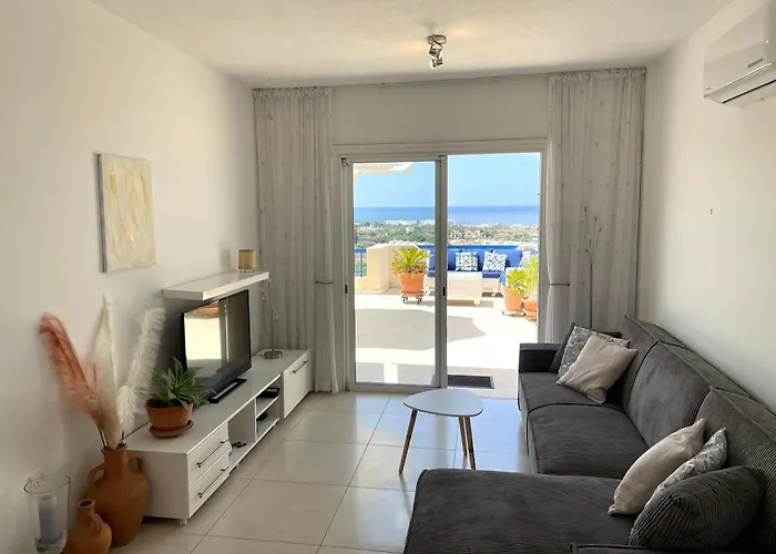 Apartament Sea View Penthouse-style Klorakas