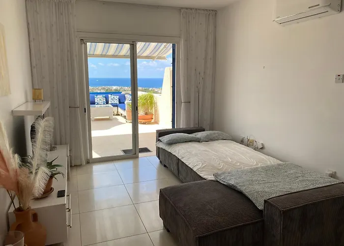 Sea View Penthouse-style Apartament